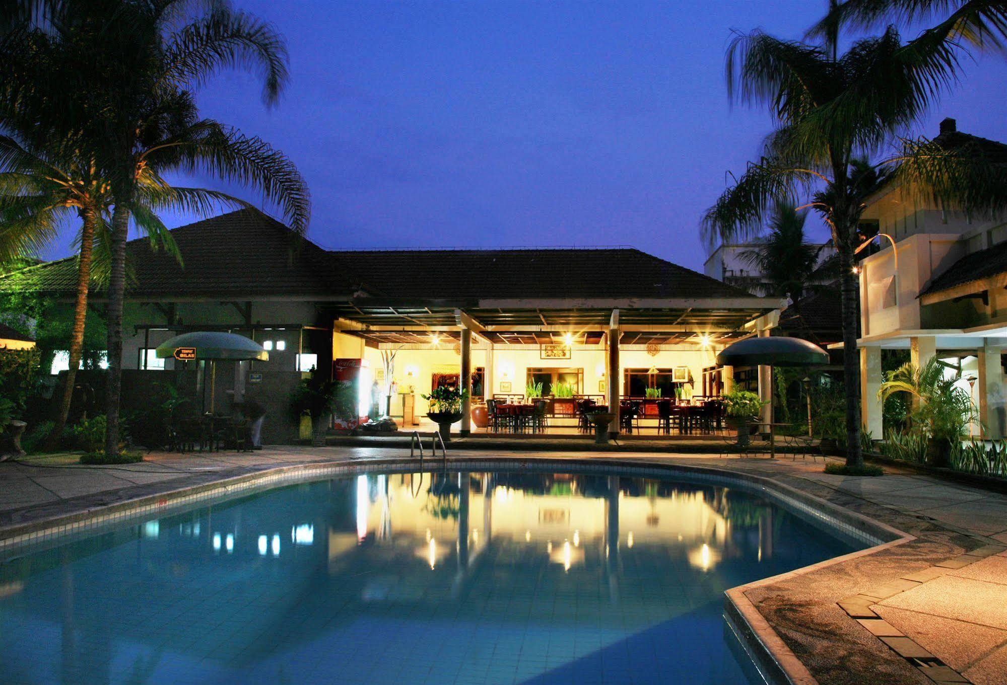 Hotel Montana Dua Malang Eksteriør billede
